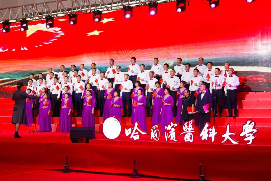 为什么情侣接吻，不会觉得对方口水恶心？游戏画面