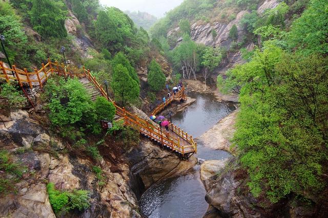 科幻电影《沙丘2》发布全新海报,影片内地定档3月8日