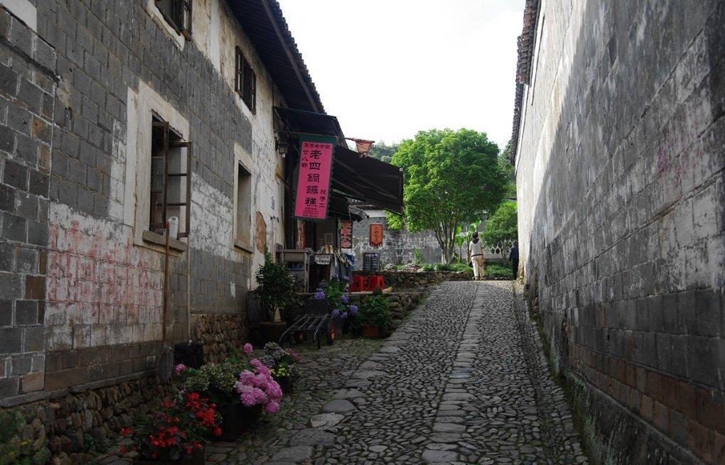 许凯回应牵驴看烟花被写成代拍文学,自曝真没想到是刘宇宁